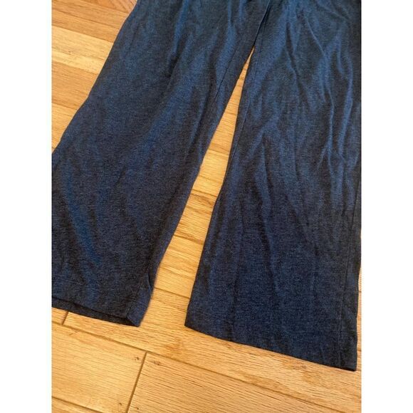 Puma, women's grey causal cotton blend thin sweatpants size medium - Picture 2 of 8